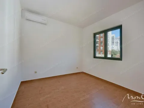 Prodaja, dvosoban stan, 63m², Bečići, Budva - image 8