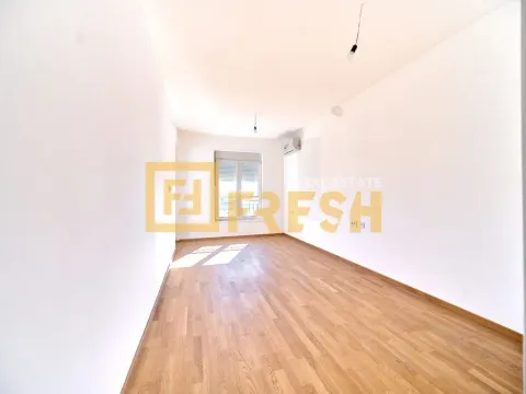 Prodaja, trosoban stan, 104m², Stari Aerodrom, Podgorica - image 7