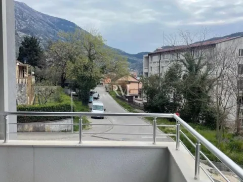 Sale, three bedroom apartment, 98m², Dobrota, Kotor - image 9