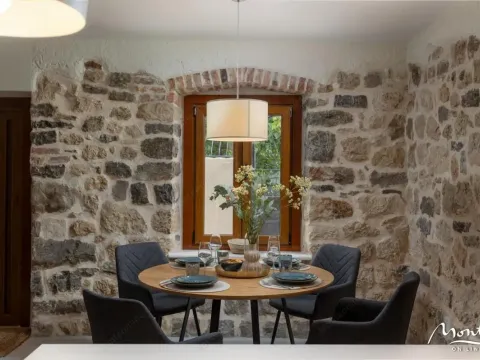 Sale, house, 110m², Kotor, Crna Gora - image 17