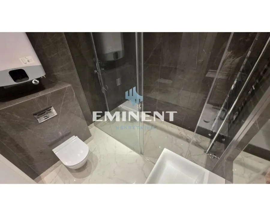 Prodaja, trosoban stan, 94m², Crveni Krst, Beograd
