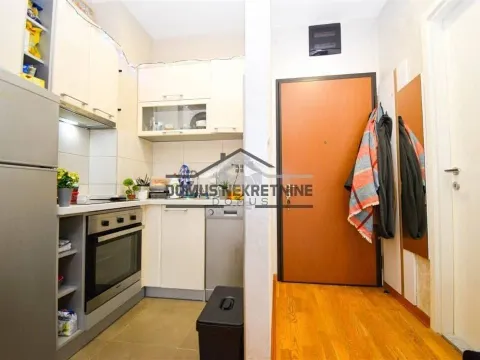 Rent, apartment, 31m², City Kvart, Podgorica - image 4