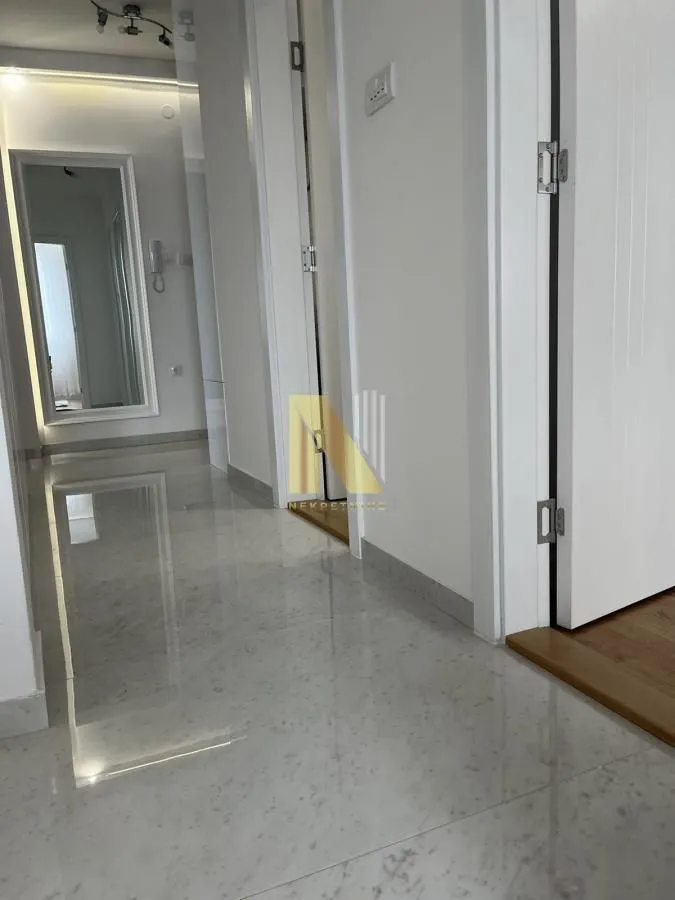 Prodaja, četvorosoban stan, 101m², Salajka, Novi Sad Sve Podlokacije