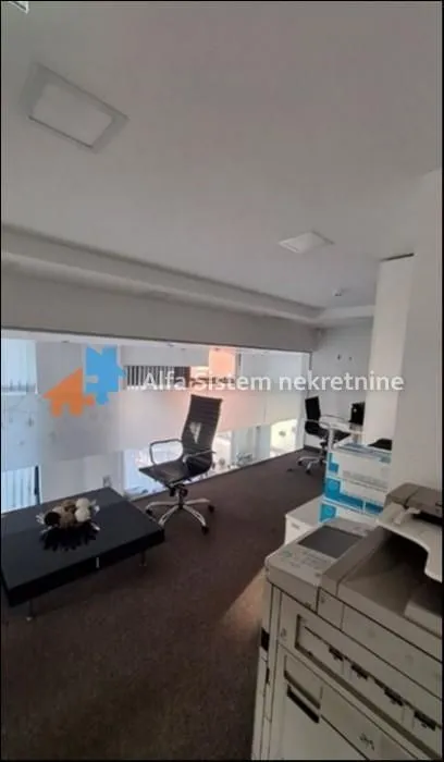 Rent, office space, 250m², Karaburma, Palilula Sve Podlokacije