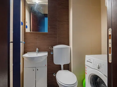 Sale, one bedroom apartment, 71m², Bečići, Budva - image 15