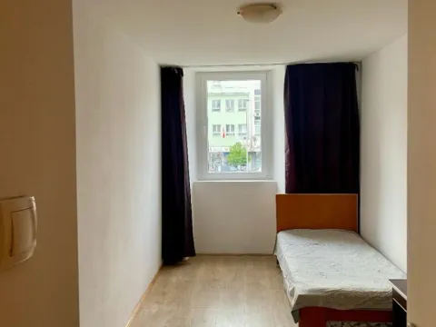 Izdavanje, dvosoban stan, 50m², Centar, Podgorica - image 2