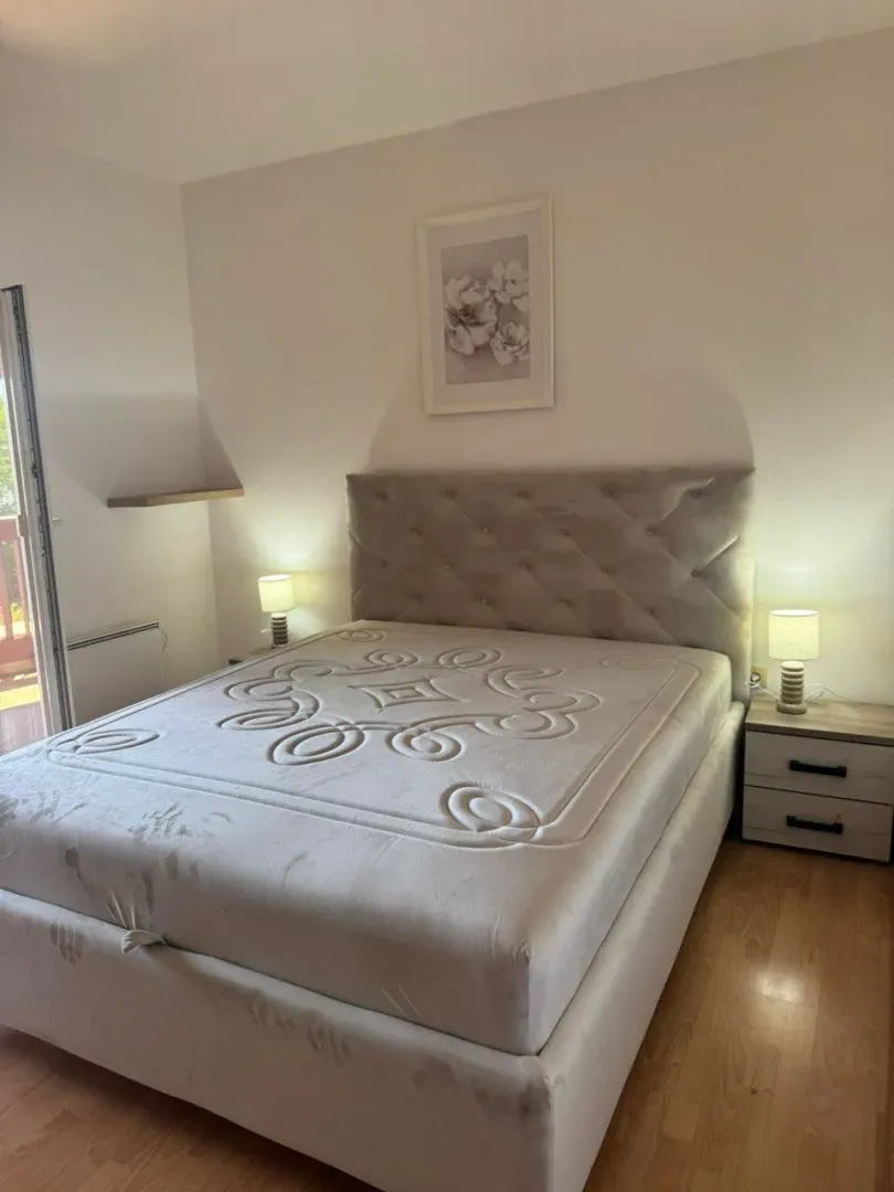 Rent, two bedroom apartment, 80m², Tivat, Crna Gora