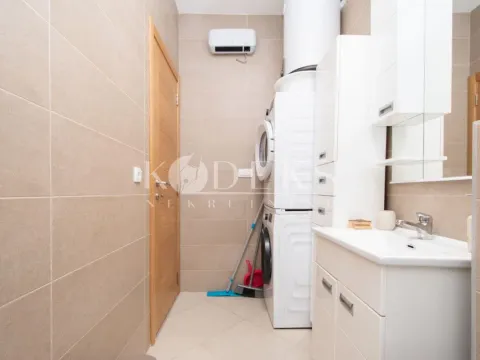 Izdavanje, jednosoban stan, 61m², Centar, Podgorica - image 10