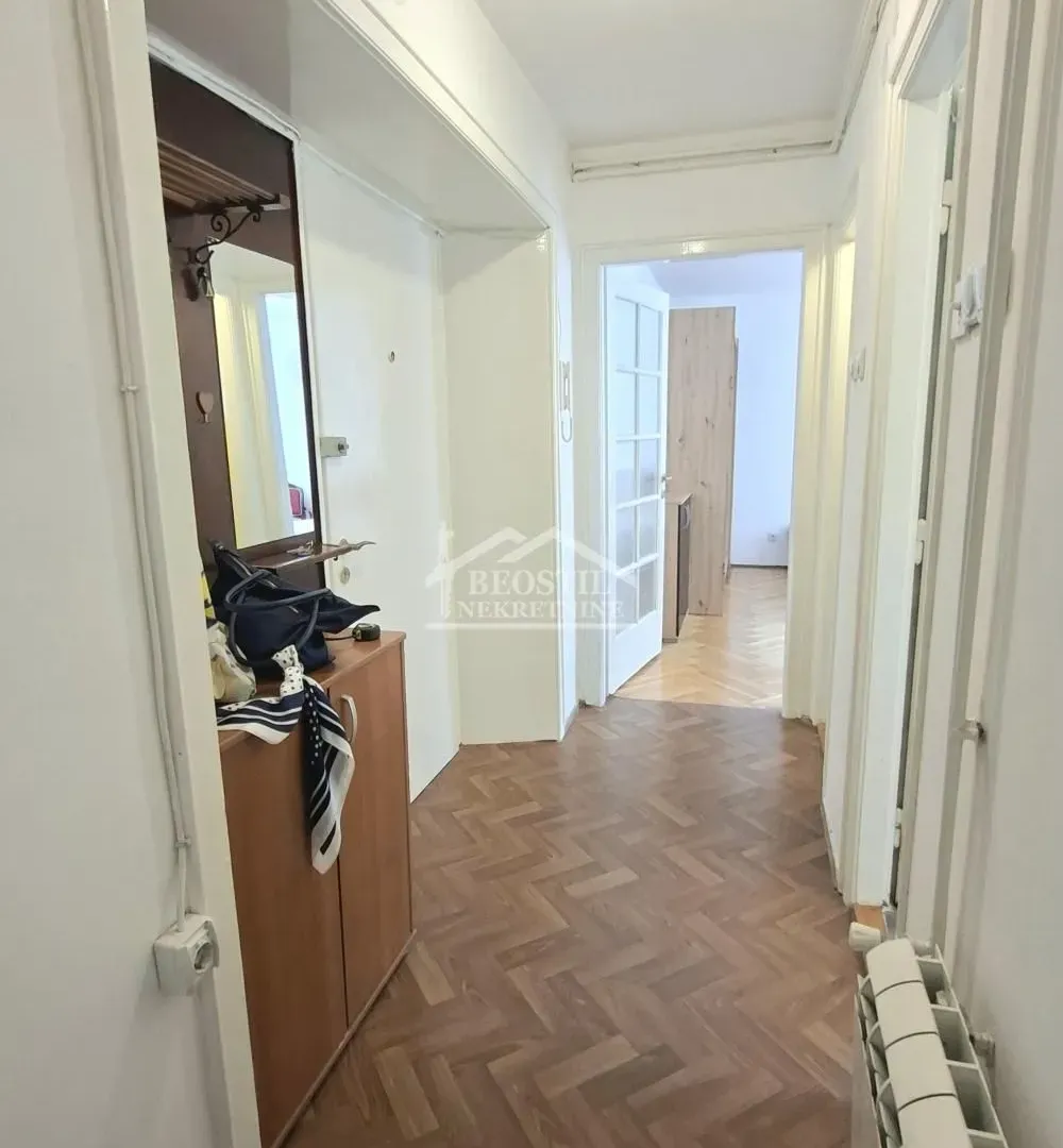 Izdavanje, dvosoban stan, 41m², Stari Grad, Beograd