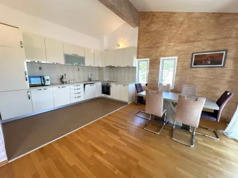 Sale, two bedroom apartment, 105m², Petrovac, Budva - image 5