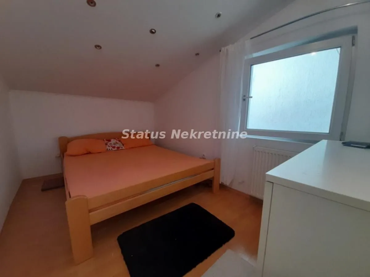 Izdavanje, trosoban stan, 78m², Avijatičarsko naselje, Novi Sad Sve Podlokacije