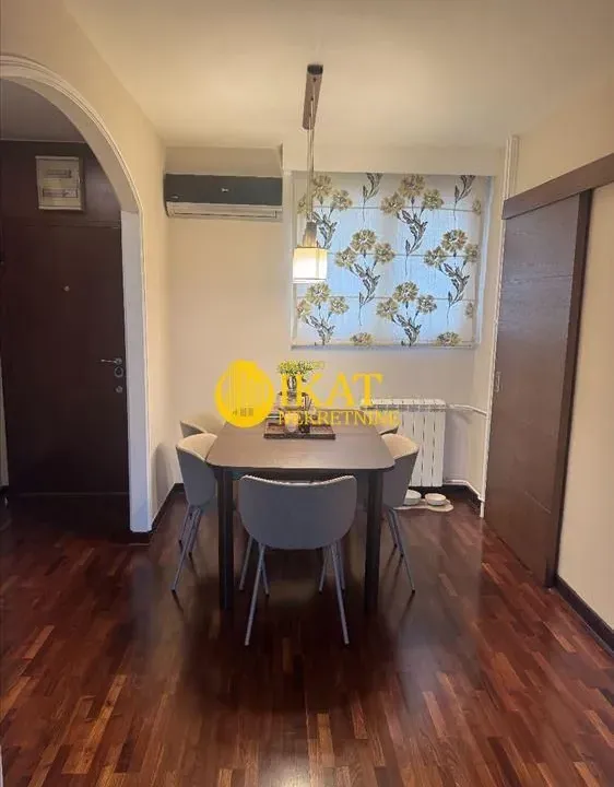 Prodaja, dvosoban stan, 62m², Novi Beograd Sve Podlokacije, Beograd