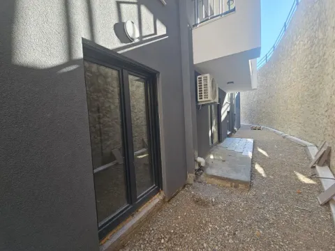 Sale, two bedroom apartment, 52m², Podgorica, Crna Gora - image 2