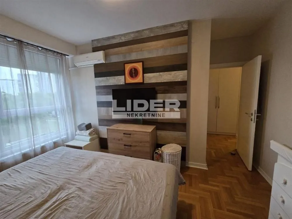 Sale, two bedroom apartment, 76m², Novi Beograd Blok 64, Novi Beograd Sve Podlokacije