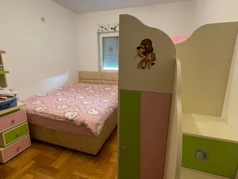 Izdavanje, jednosoban stan, 54m², Pobrežje, Podgorica - image 6