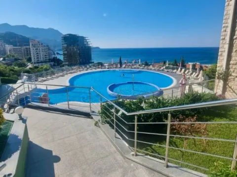 Sale, one bedroom apartment, 70m², Bečići, Budva