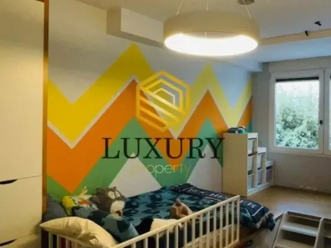 Prodaja, trosoban stan, 122m², Centar, Podgorica - image 9