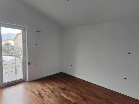 Sale, house, 250m², Karaburško Polje, Podgorica - image 14