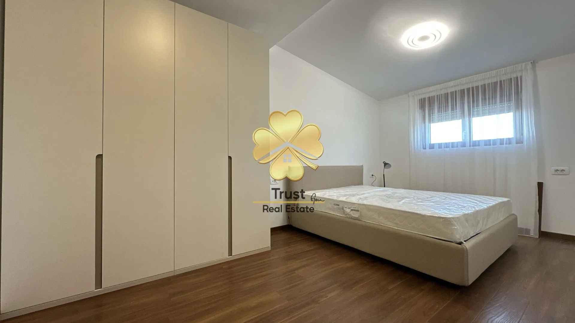 Rent, four bedroom apartment, 135m², Master Kvart, Podgorica