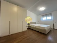 Izdavanje, četvorosoban stan, 135m², Master Kvart, Podgorica - image 8