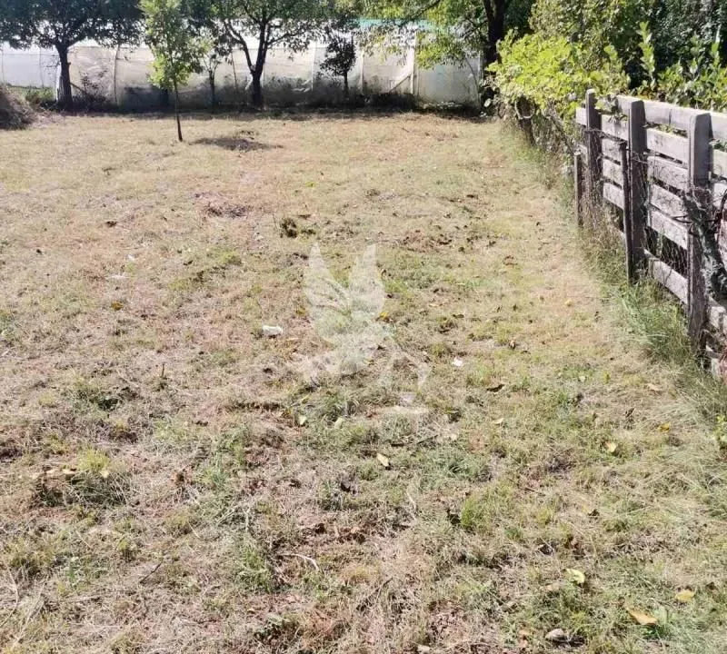 Prodaja, plac, Mladenovac selo, Mladenovac