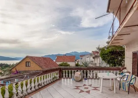 Prodaja, kuća, 136m², Tivat, Crna Gora - image 2