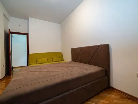 Izdavanje, jednosoban stan, 67m², Centar, Budva - image 9