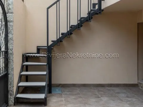 Prodaja, kuća, 110m², Škaljari, Kotor - image 3