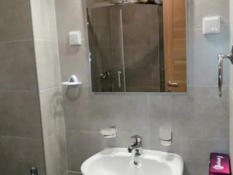 Prodaja, jednosoban stan, 50m², Stari Aerodrom, Podgorica - image 2