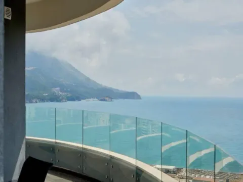 Sale, two bedroom apartment, 115m², Bečići, Budva - image 2