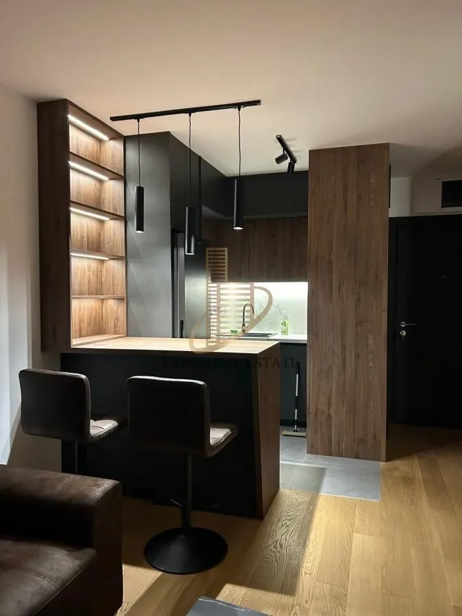 Izdavanje, jednosoban stan, 42m², Sajmište, Novi Sad