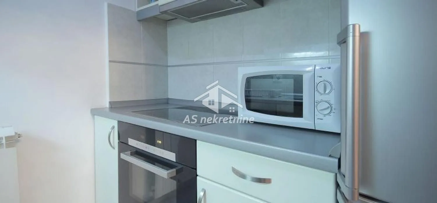 Rent, three bedroom apartment, 89m², Stari Grad, Beograd