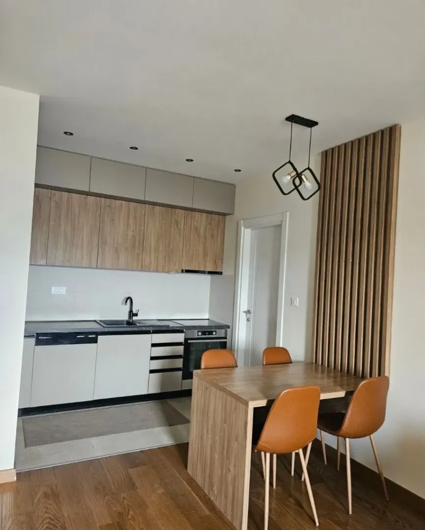Prodaja, dvosoban stan, 70m², Tološka šuma, Podgorica