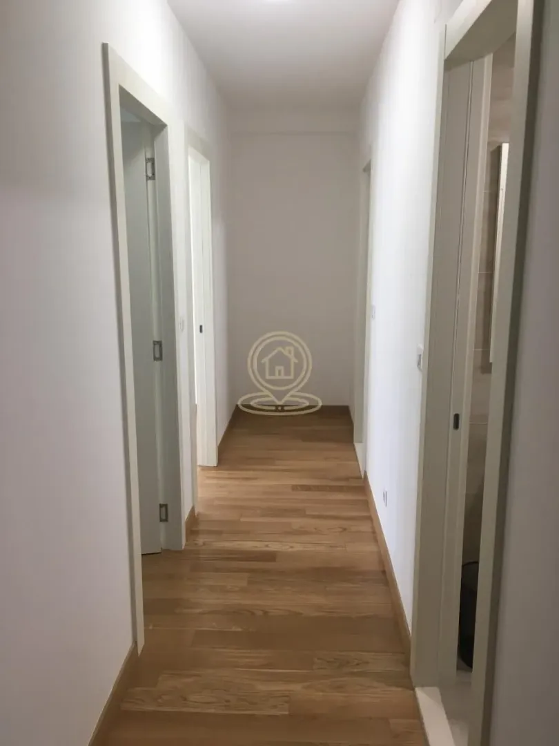 Izdavanje, četvorosoban stan, 105m², Novi Beograd Sve Podlokacije, Beograd