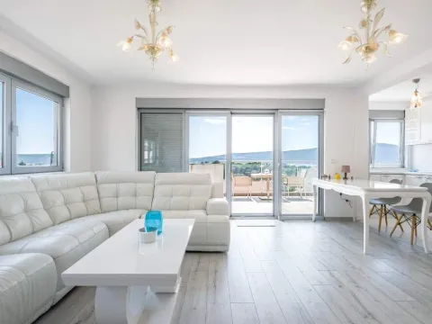 Prodaja, trosoban stan, 116m², Tivat, Crna Gora - image 11