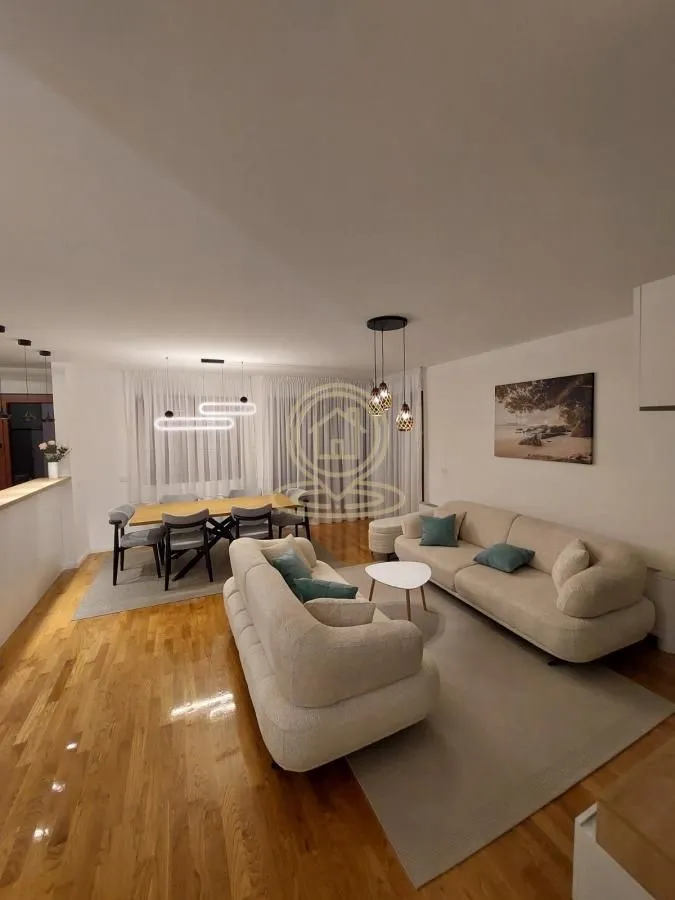 Izdavanje, trosoban stan, 90m², Lekino Brdo, Voždovac Sve Podlokacije