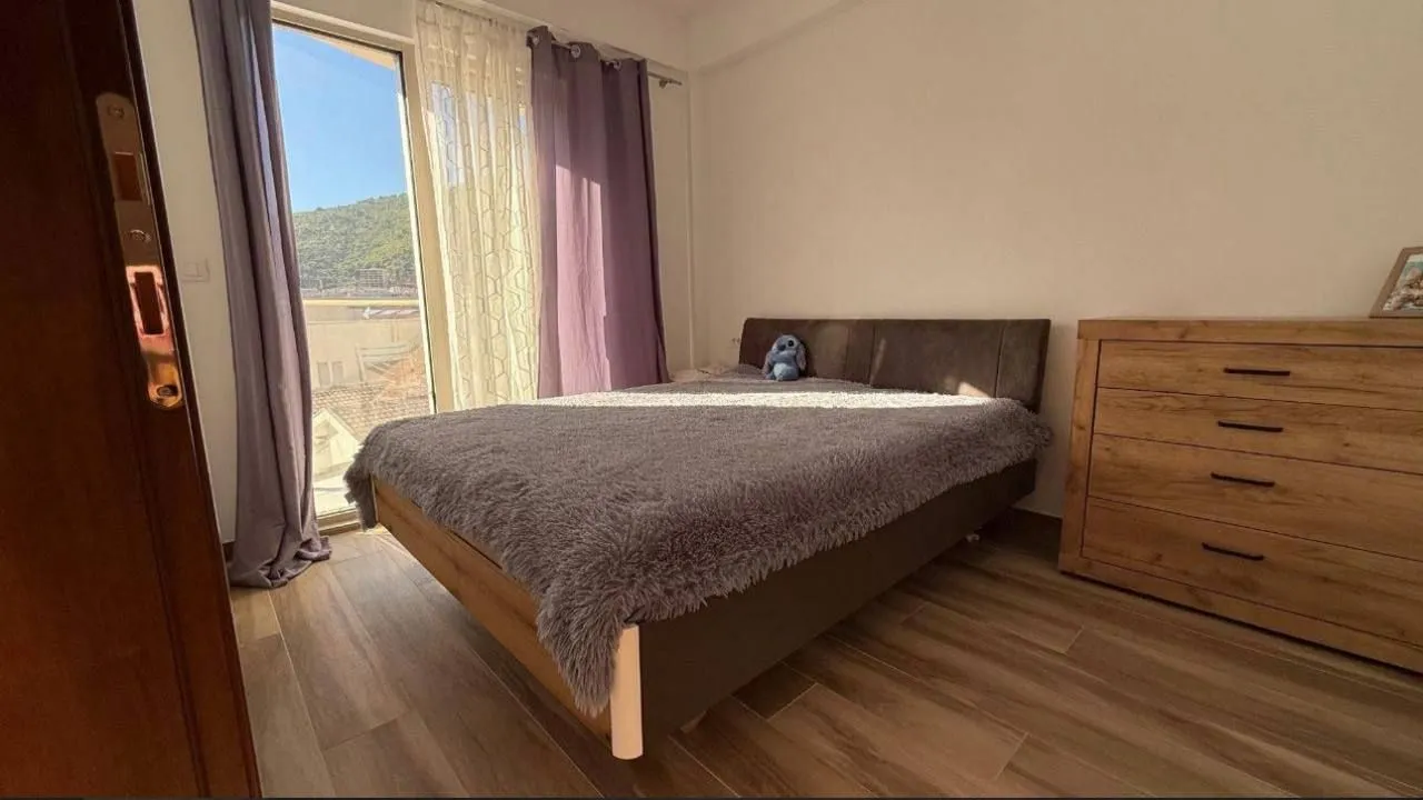 Rent, one bedroom apartment, 40m², Centar, Budva