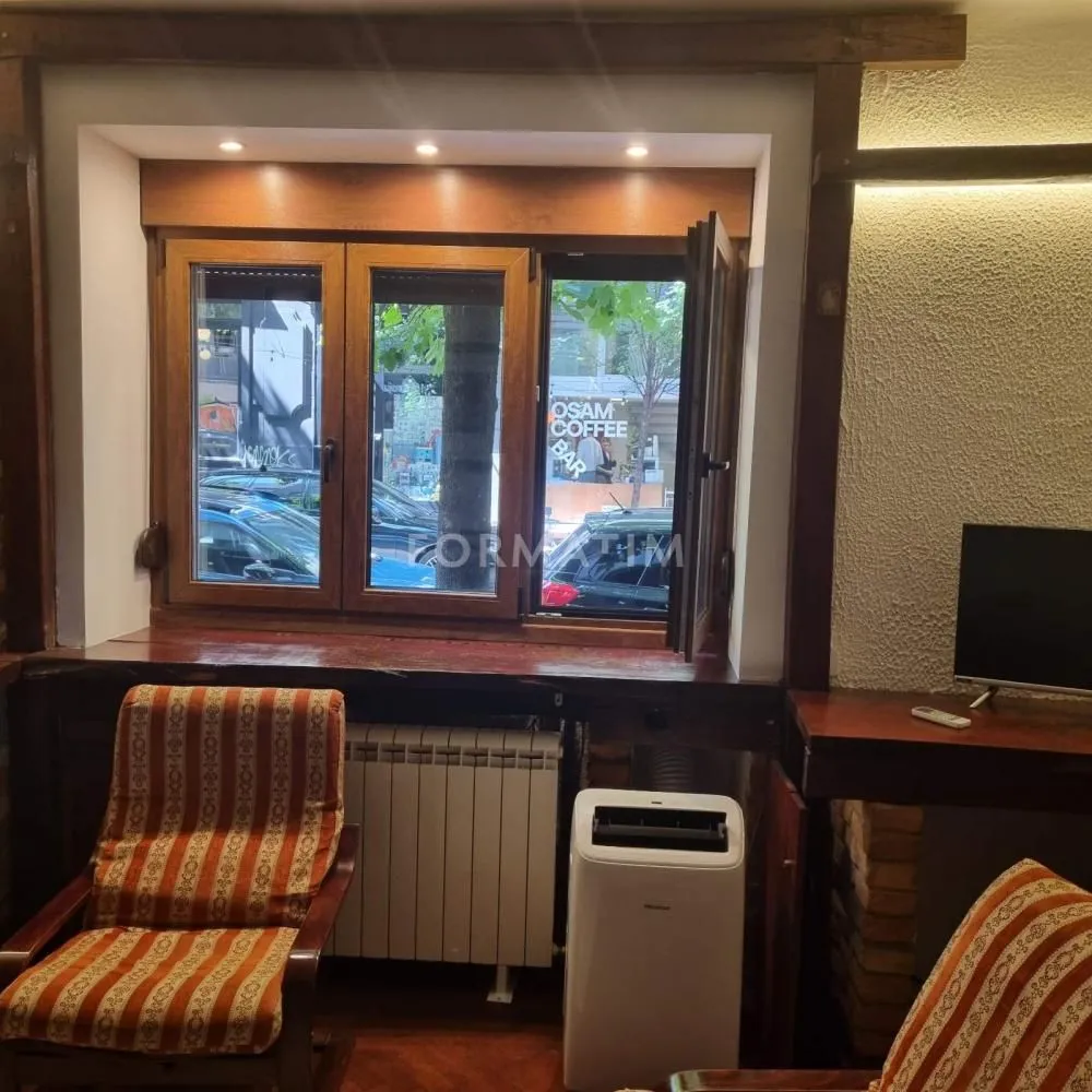 Izdavanje, dvosoban stan, 52m², Stari Grad, Beograd