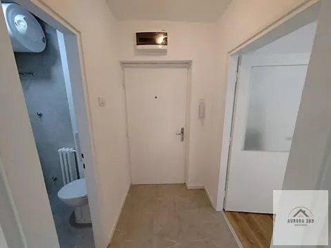 Sale, two bedroom apartment, 43m², Detelinara, Novi Sad Sve Podlokacije - image 4