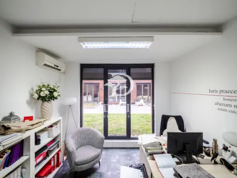 Rent, office space, 303m², Donji Dorćol, Dorćol Sve Podlokacije - image 16