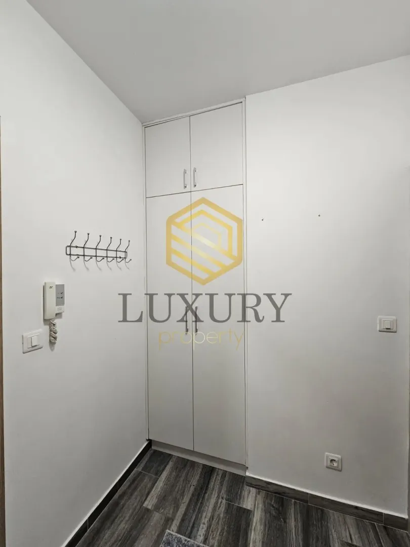 Izdavanje, jednosoban stan, 51m², Stari Aerodrom, Podgorica