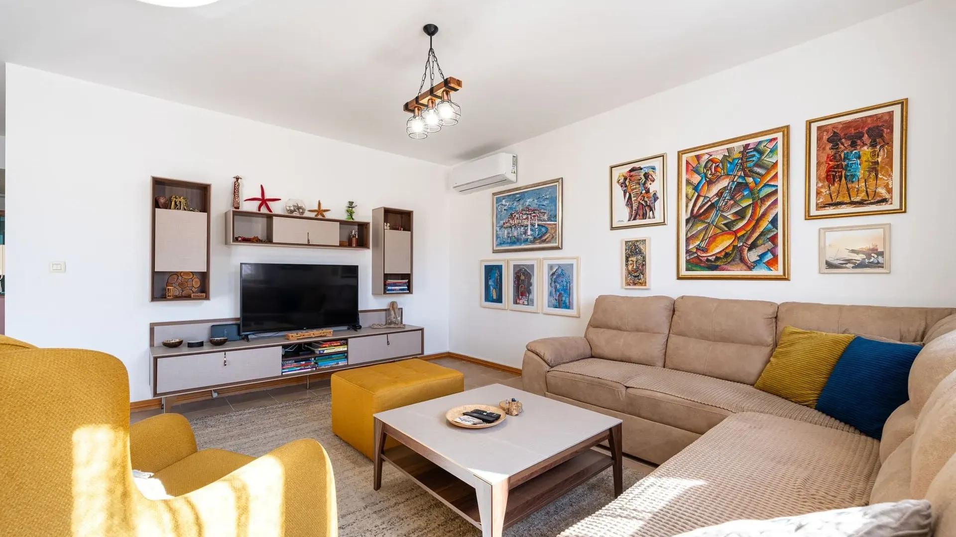 Sale, two bedroom apartment, 79m², Bečići, Budva