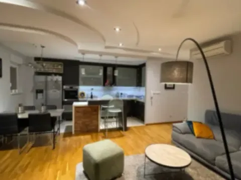 Prodaja, trosoban stan, 117m², City Kvart, Podgorica - image 2