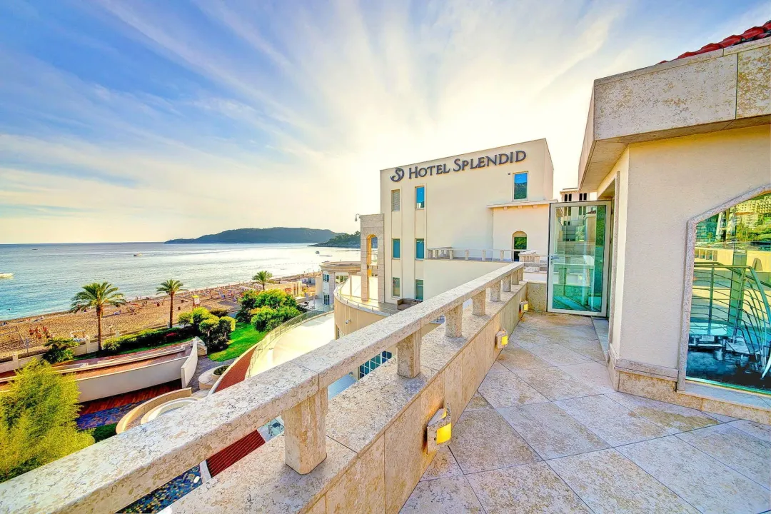 Sale, four bedroom apartment, 229m², Bečići, Budva