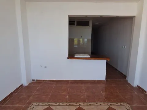 Sale, one bedroom apartment, 41m², Ulcinj, Crna Gora - image 9