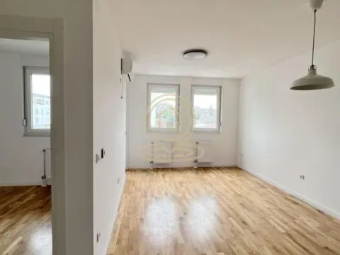 Izdavanje, dvosoban stan, 42m², Petrovaradin, Novi Sad - image 4