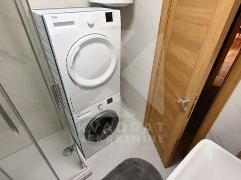 Izdavanje, dvosoban stan, 62m², Zabjelo, Podgorica - image 13