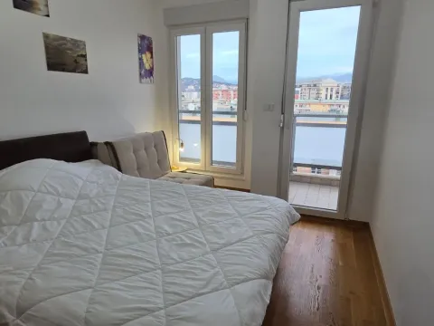 Izdavanje, jednosoban stan, 43m², City Kvart, Podgorica - image 11