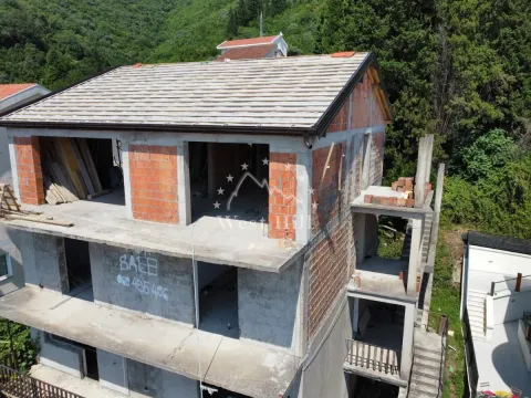 Prodaja, trosoban stan, 110m², Tivat, Crna Gora - image 2