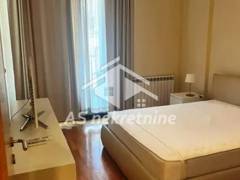 Izdavanje, trosoban stan, 100m², Stari Grad, Beograd - image 28